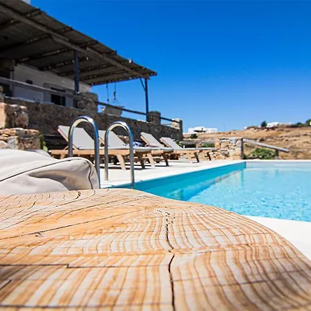 The House In The Field Kalo Livadi