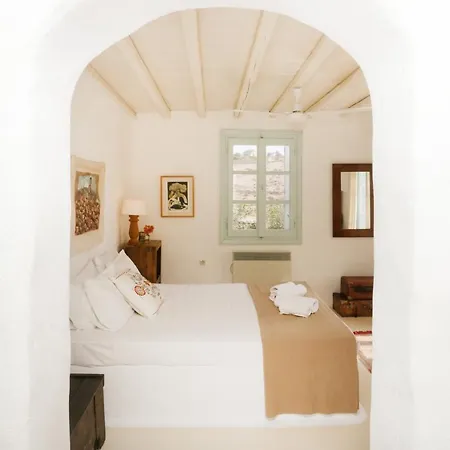 The House In The Field Villa